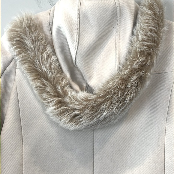 Massimo Dutti Wool Pea Coat Women's Size 4 Small Cream Fur Hood - Picture 8 of 11